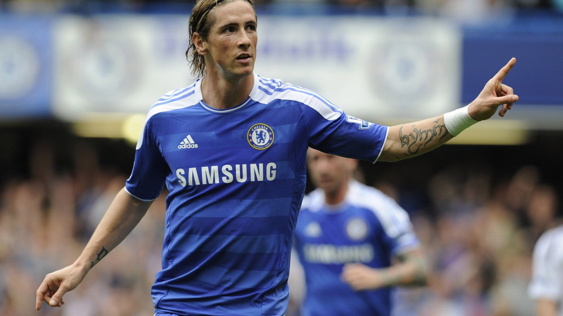 专注力走线平衡赛 参与者缓走线上锻炼专注与控制